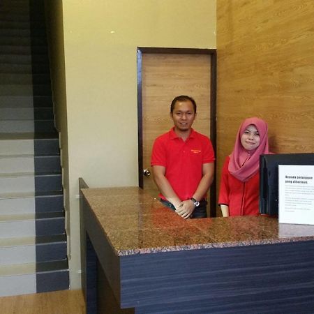 Hotel Iskandar Kota Kinabalu Exteriör bild