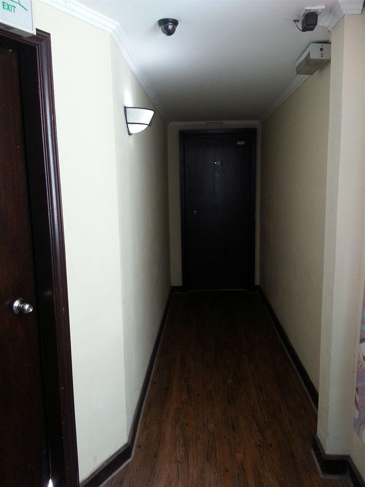 Hotel Iskandar Kota Kinabalu Exteriör bild